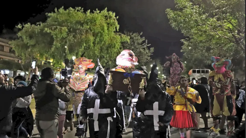 The Wake and Burial of Ño Carnavalón