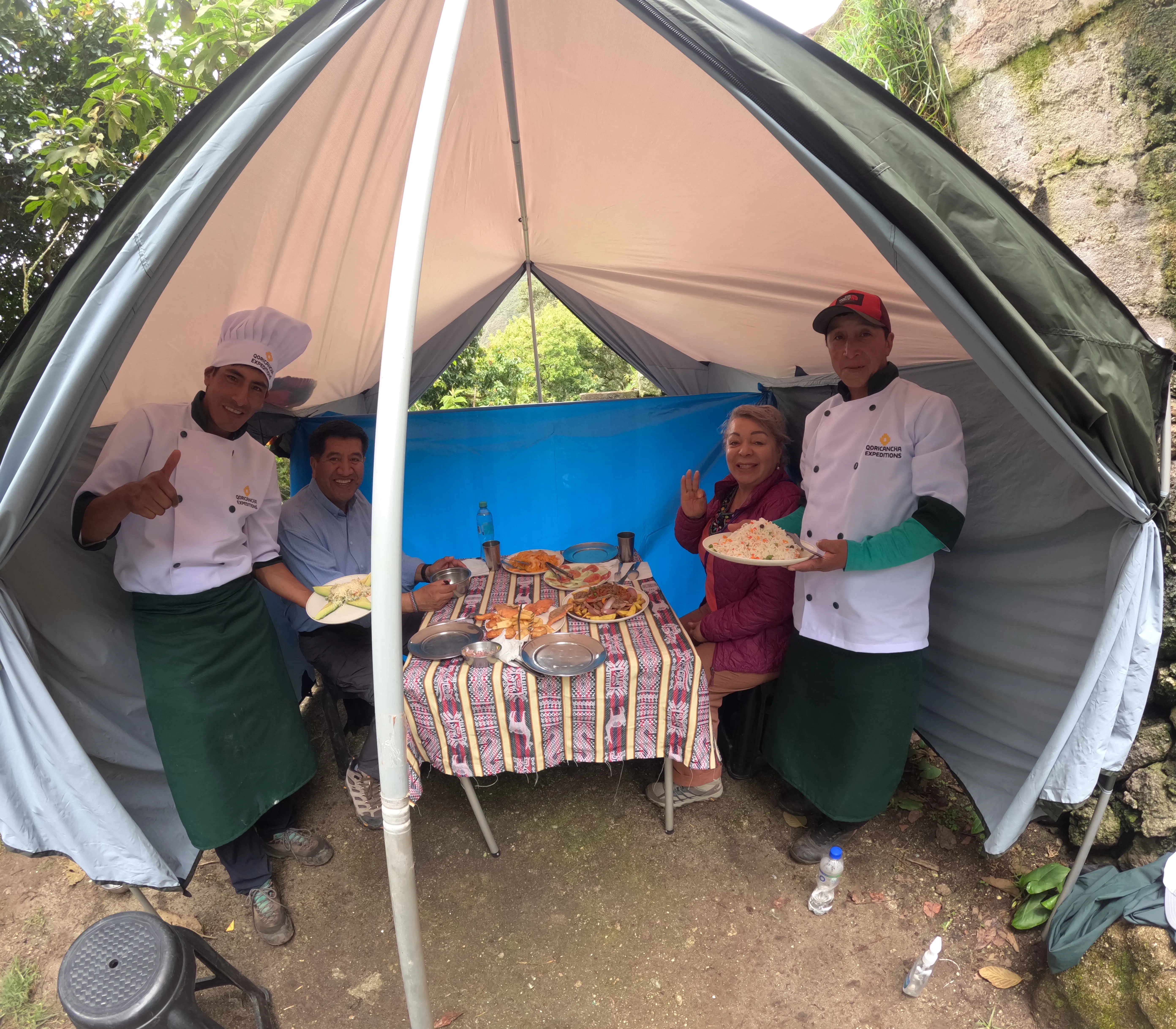 Enjoy a Picnic Lunch at Wiñay Wayna on the 2-Day Inca Trail